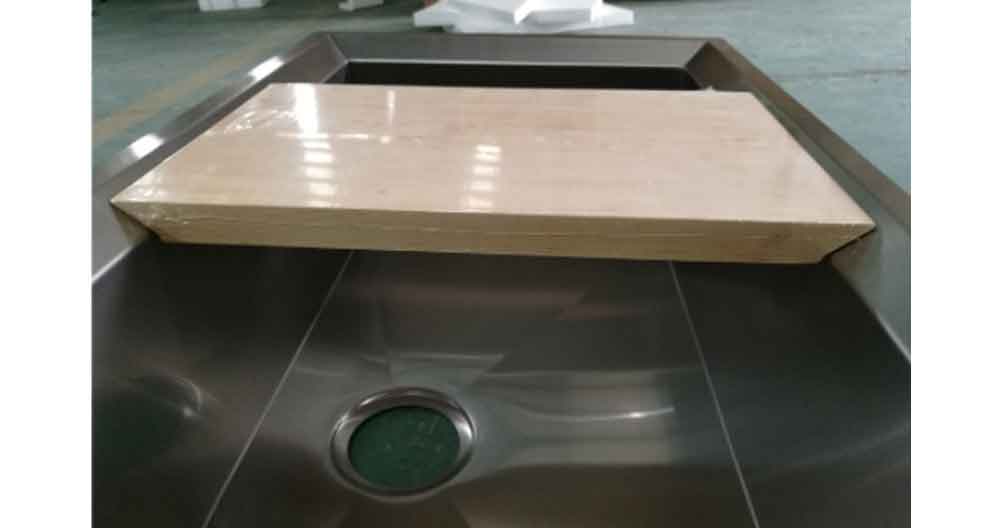 Chopping Board with Strainer